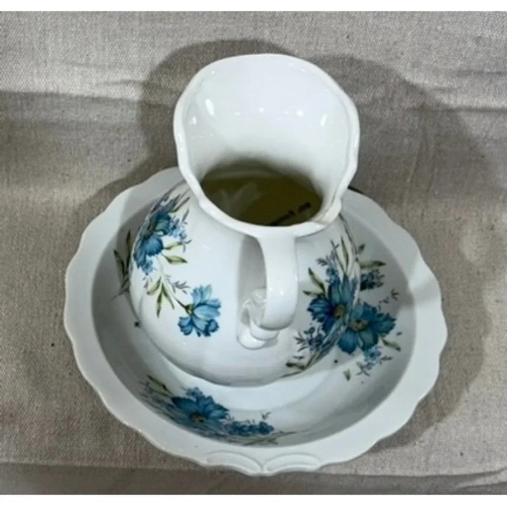 Inarco Japan Blue Floral Pitcher & Bowl Set Vintage Porcelain E-4542 White Blue